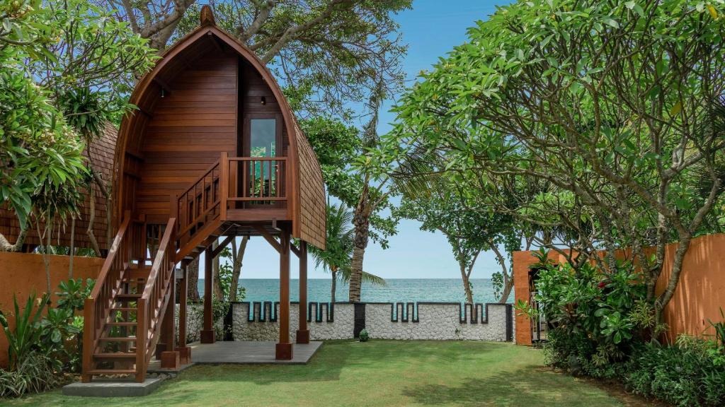 هتل دیسکاوری کارتیکا پلازا